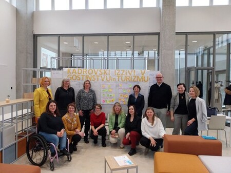 Skupinska fotografija udeležencev delavnice